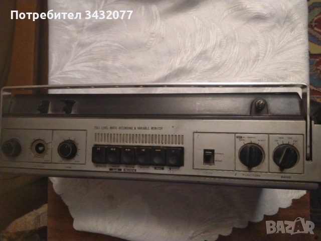 Радио касетофон Нитачи, снимка 3 - Радиокасетофони, транзистори - 53088152
