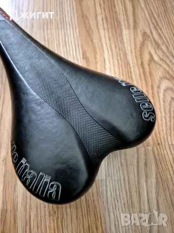 Седалка за велосипед Selle Italia от естествена кожа , снимка 3 - Части за велосипеди - 53093872