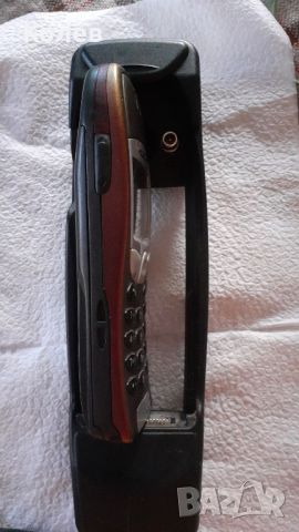 Телефон Nokia 6210 със зарядна станция от mercedes, снимка 2 - Nokia - 45927082