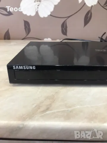 Samsung blu-ray DVD player , снимка 2 - Плейъри, домашно кино, прожектори - 47768757