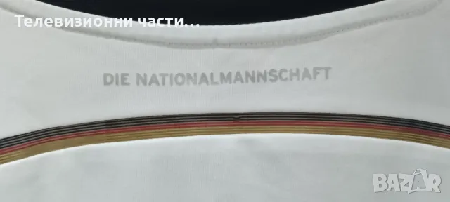 Дамска/женска оригинална футболна тениска фланелка Germany Германия Fifa World Champions 2014 - M, снимка 3 - Спортни екипи - 49786717