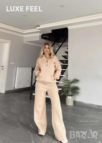 Дамски ватирани комплекти Guess - два цвята - 95 лв., снимка 2 - Спортни екипи - 52818537