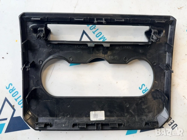 682602613R интериорна централна пластмаса от Dacia Duster 1.0 Tce 100 HMMT, 6 ск., двигател H4D480, снимка 3 - Аксесоари и консумативи - 53468668