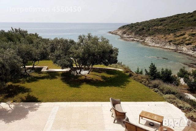 Вила на Неа Перанос