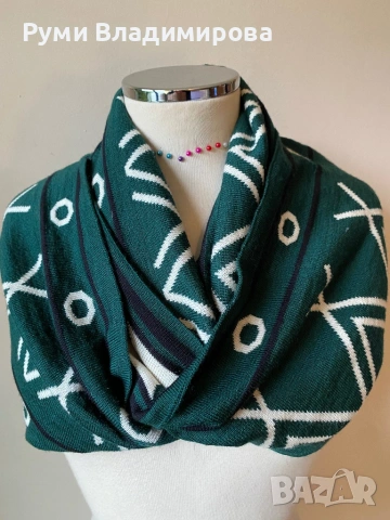 Звлен шал тип яка от 100 % вълна мерино