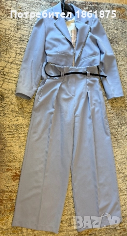 Костюм три части в синьо