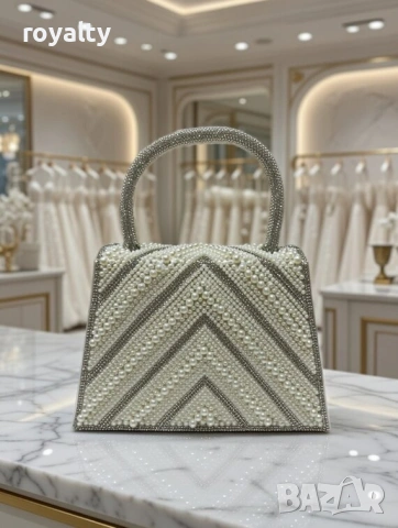 Дамска чанта - бяло със сребристо, снимка 2 - Чанти - 53282559