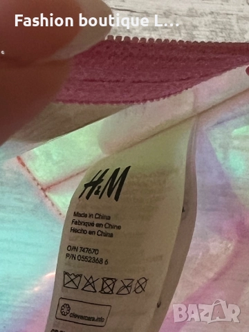 Несесер с холограмен ефект преливащ се розов цвят с надпис GIRL POWER на марката H&M 🩷🩷🩷, снимка 4 - Портфейли, портмонета - 52431241