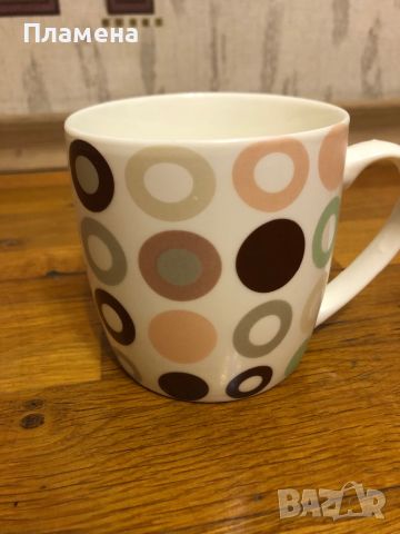 Страхотна нова чаша за кафе и чай на точки , снимка 1 - Чаши - 45886325