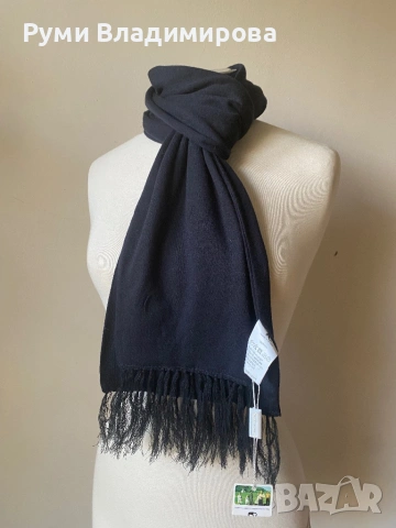 Мъжки, черен шал от 100 % вълна, с етикет