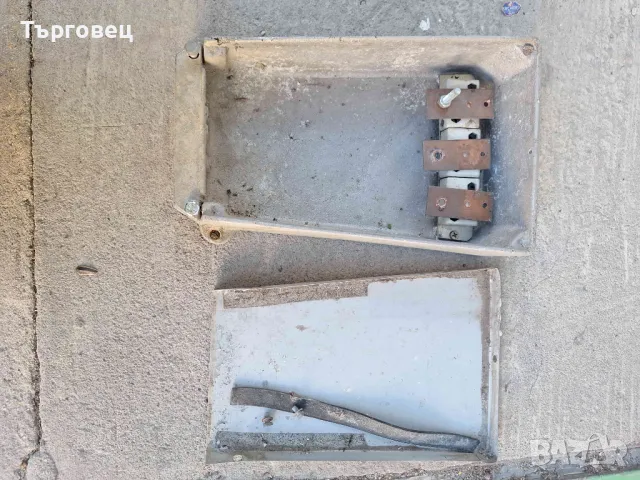 Кутия алуминиева разклонителна за външен монтаж,   подходяща за трифазен ток  с метален /ламаринен к, снимка 2 - Други стоки за дома - 50337620