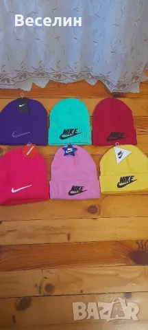 Зимни шапки NIKE , снимка 1 - Шапки - 48786915