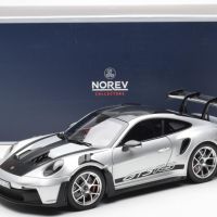 PORSCHE 911 992 GT3 от 2022 - мащаб 1:18 на NOREV моделът е нов в кутия, снимка 8 - Колекции - 45508612