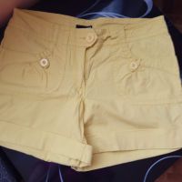 наситено жълти памучни панталонки на H&M, снимка 1 - Къси панталони и бермуди - 45253806
