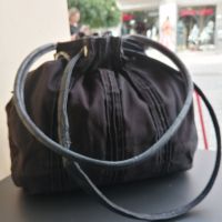 Дамска чанта , снимка 1 - Чанти - 45872381