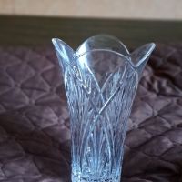 Продавам кристална ваза, снимка 1 - Вази - 45326310