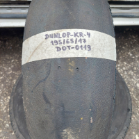 Dunlop kr сликове за мотор гуми за мотор 195/65/17 & 120/70/17, снимка 2 - Гуми и джанти - 45023616