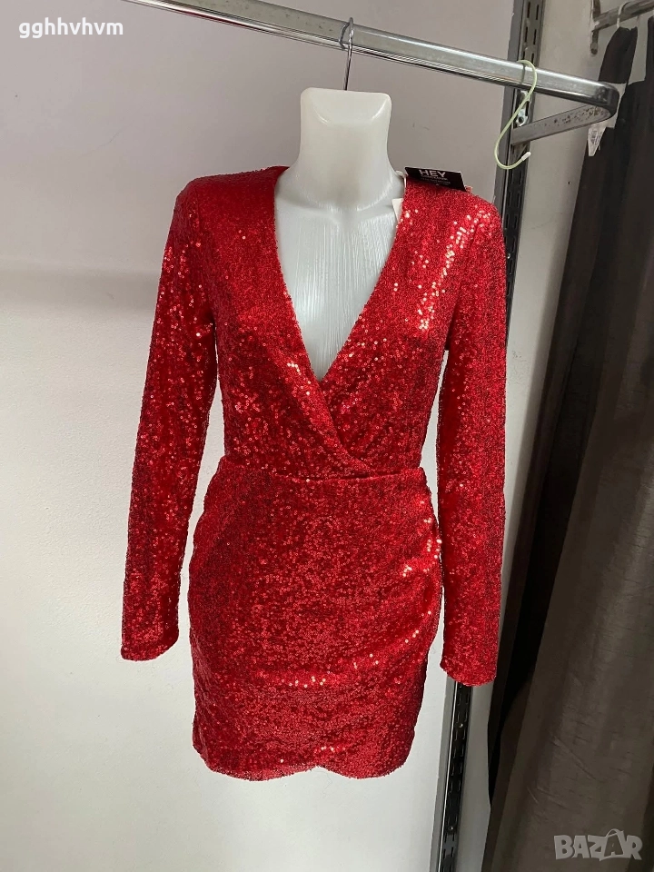 Блестяща рокля 👗, снимка 1