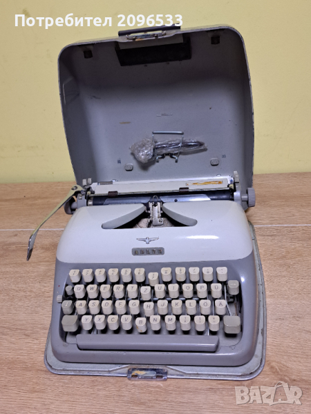 Немска пишеща машина Адлер, снимка 1