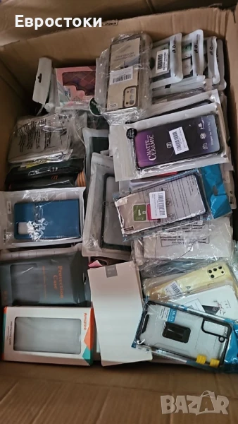 Продаваме 200 броя калъфи за смартфони Samsung. Различни модели. Цена 100 лв. на кашон, снимка 1