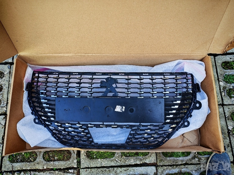 Предна решетка в броня Peugeot 208 2022, снимка 1
