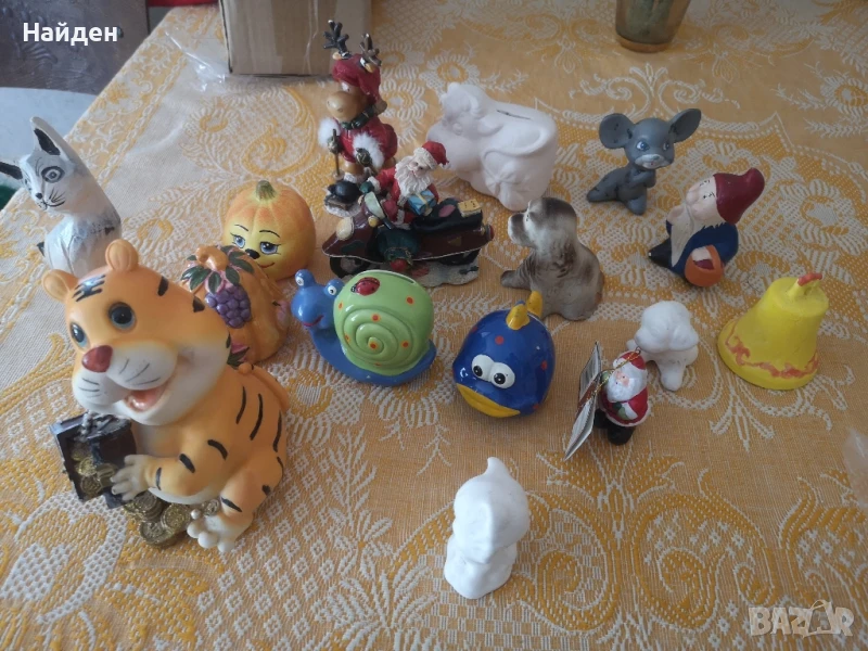 Керамични фигурки и касички, снимка 1