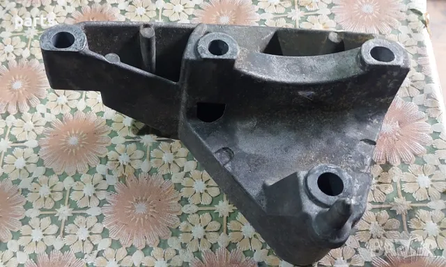 Лапа Двигател Рено Меган 2 N:888 - Канго - Сценик 2
- Нисан - Дачия - 8200437464, снимка 5 - Части - 49641508