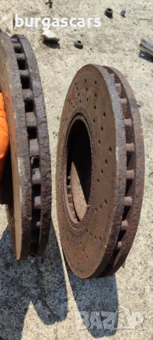 Предни дискове Mercedes-Benz E 500 5,5-388к.4Matic W211 - 60лв, снимка 4 - Части - 51065381