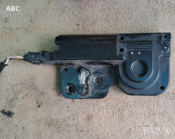 Заключващ механизъм заден капак Vw Touareg 