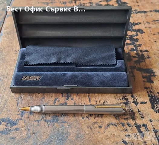 химикалка Lamy Persona twist титаниева с позлатени части, модел 220 уникат, снимка 2 - Колекции - 49998337