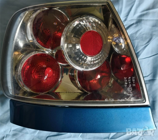 Кристален стоп Audi A4 B5 - ляв, снимка 3 - Аксесоари и консумативи - 52969086