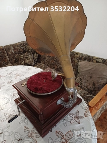 стар грамофон, снимка 4 - Антикварни и старинни предмети - 52433558