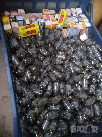 Радио лампи PCF80,82,801 и 802, снимка 2 - Радиокасетофони, транзистори - 52575632