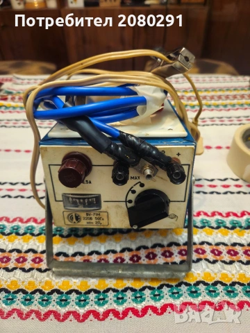 Зарядно за акумулатор, кабели за подаване на ток 