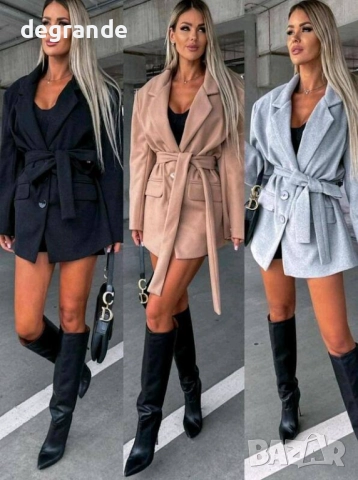 Дамско късо палто с колан