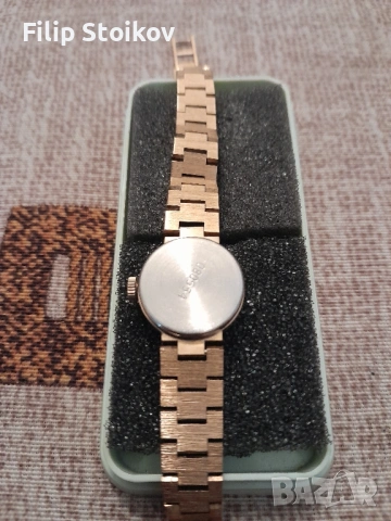 Дамски часовник Чайка, снимка 4 - Дамски - 53063816