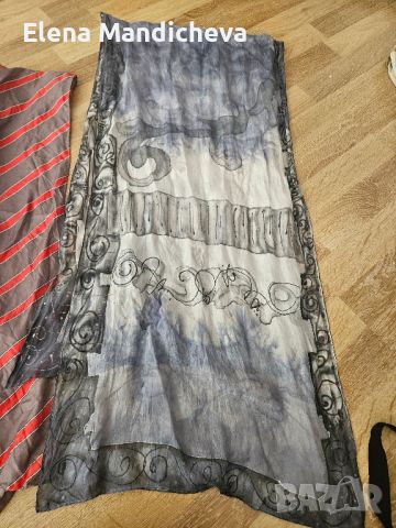 Копринен шал Ръчно рисуван подарък закачалка за шалове, снимка 1 - Шалове - 45793246
