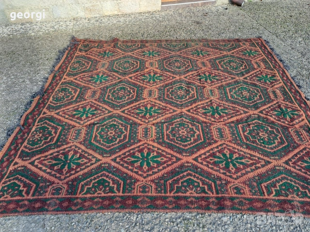 вълнен килим 2,20 х 2,40см, снимка 3 - Килими - 52709626