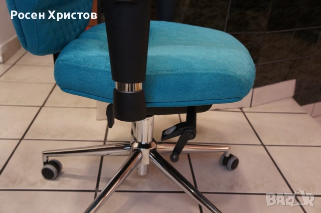 Ергономичен стол KULIK NANO Italy, снимка 9 - Столове - 52899910