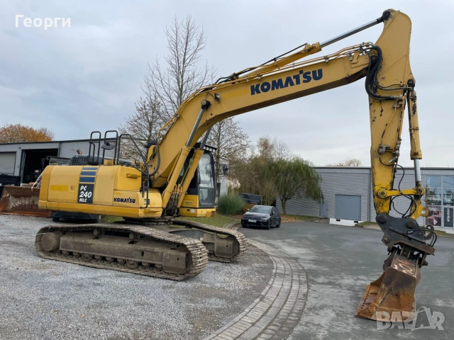 Комацу верижен багер