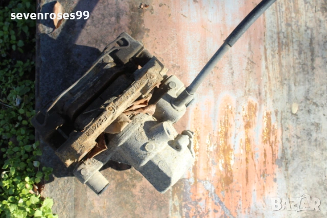 Спирачен апарат заден десен Мазда 3 2008 2.3i 158hp Mazda 3 седан, снимка 2 - Части - 53134258