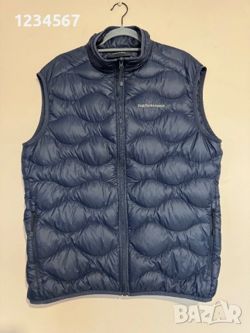 PEAK PERFORMANCE Vest 'Helium Down' in Blue.