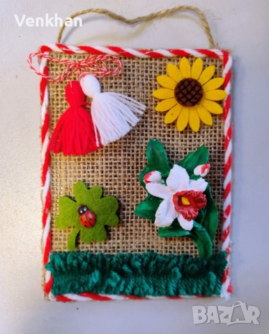 Пана за закачане на стена тип мартеничка сувенир . Битови,фолклорни модели и цветя., снимка 8 - Декорация за дома - 52938644