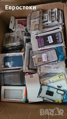 Продаваме 200 броя калъфи за смартфони Samsung. Различни модели. Цена 100 лв. на кашон