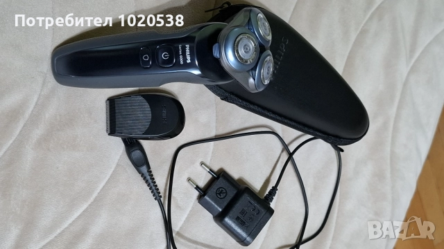 Продавам Електрическа самобръсначка PhilipsS6000 с почистващо устройство, снимка 5 - Електрически самобръсначки - 52108296