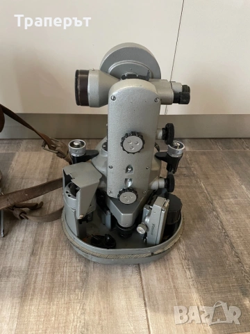 Стар руски теодолит, снимка 2 - Антикварни и старинни предмети - 53717386