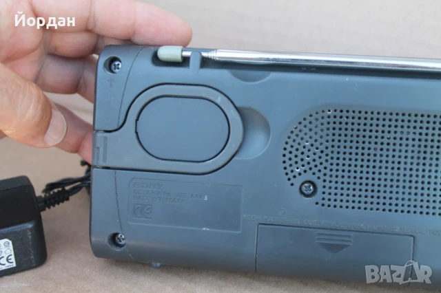 Радио ''Sony ICF-403 S'', снимка 8 - Радиокасетофони, транзистори - 50714954