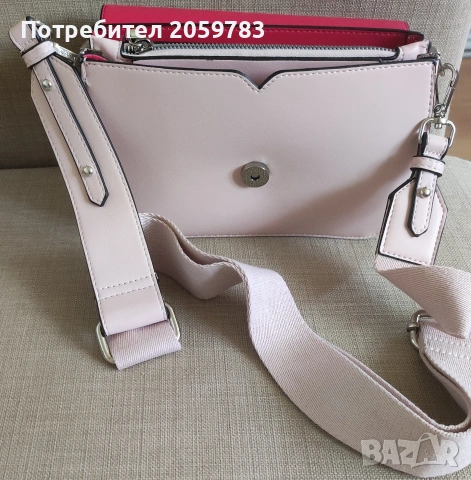 Дамска розова чантичка , снимка 3 - Чанти - 53875497