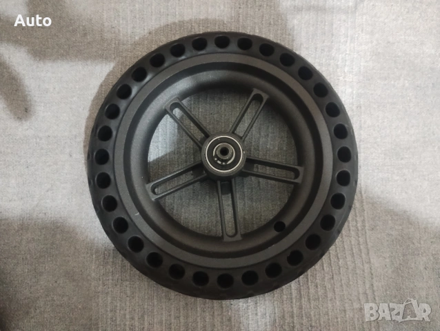 задно колело с плътна гума тип  за електрическа тротинетка Xiaomi Mi Scooter M365/Pro/Pro 2., снимка 2 - Велосипеди - 53539810