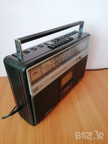 Grundig RR720 International, снимка 2 - Радиокасетофони, транзистори - 51857316